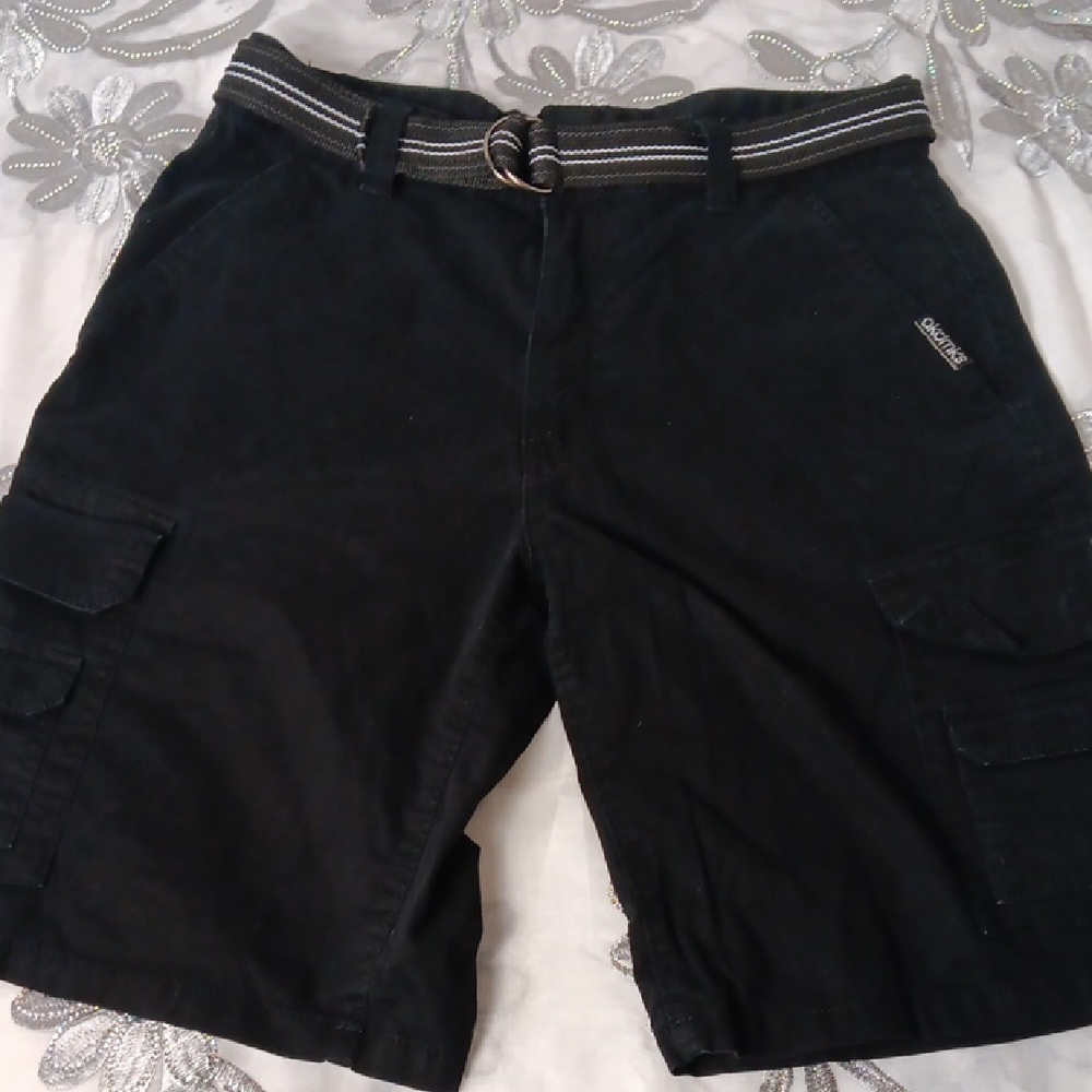 Akademiks Black Cargo Shorts with Belt